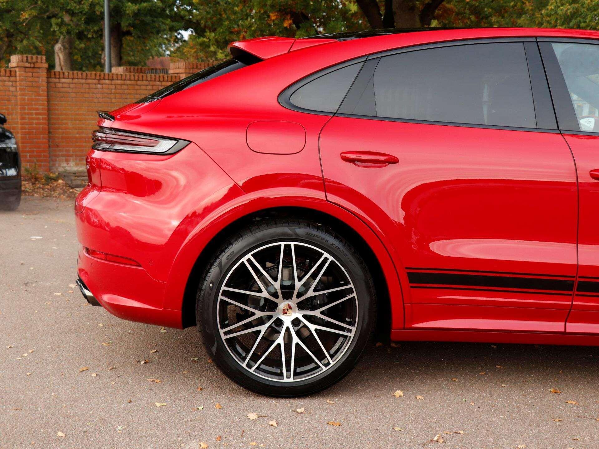 Porsche Cayenne view 28