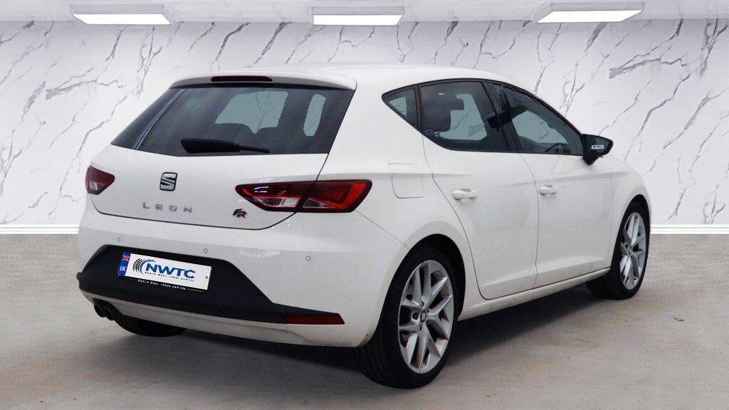 Seat Leon view 7