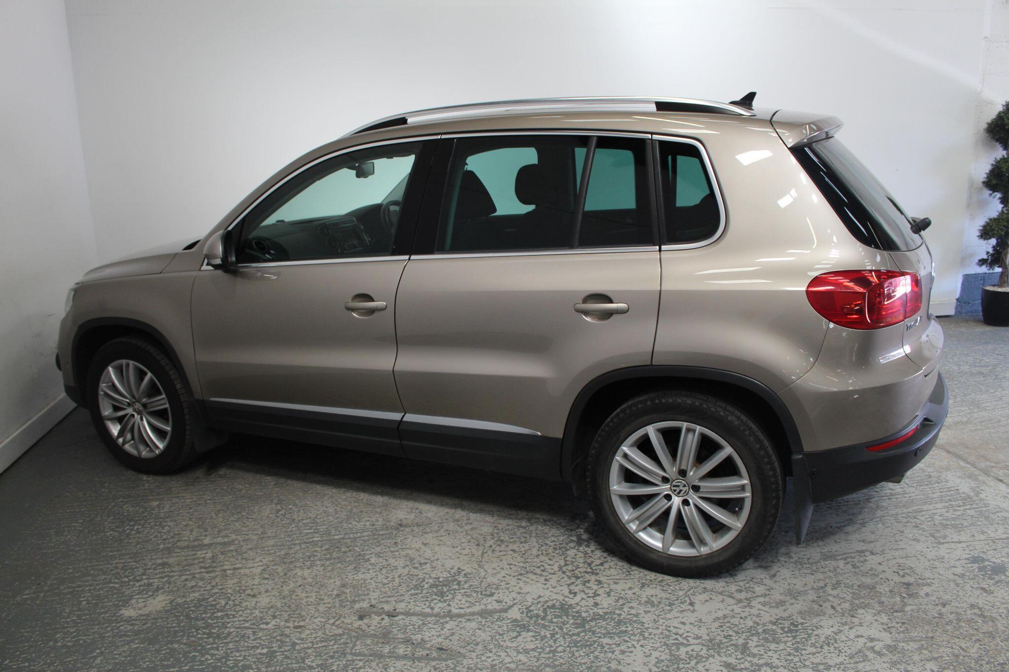 Volkswagen Tiguan view 10