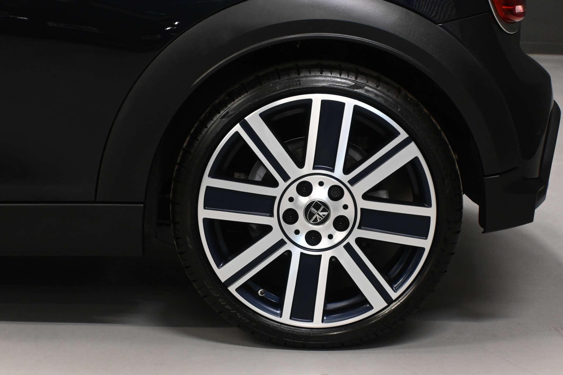 Mini Hatch view 25