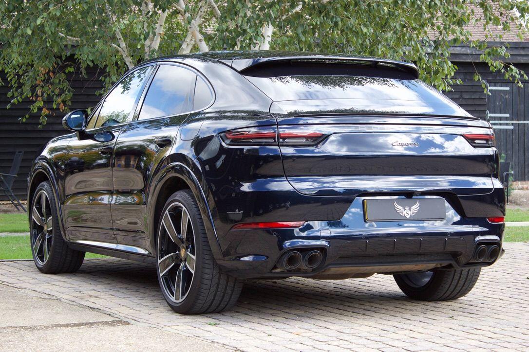 Porsche Cayenne view 23