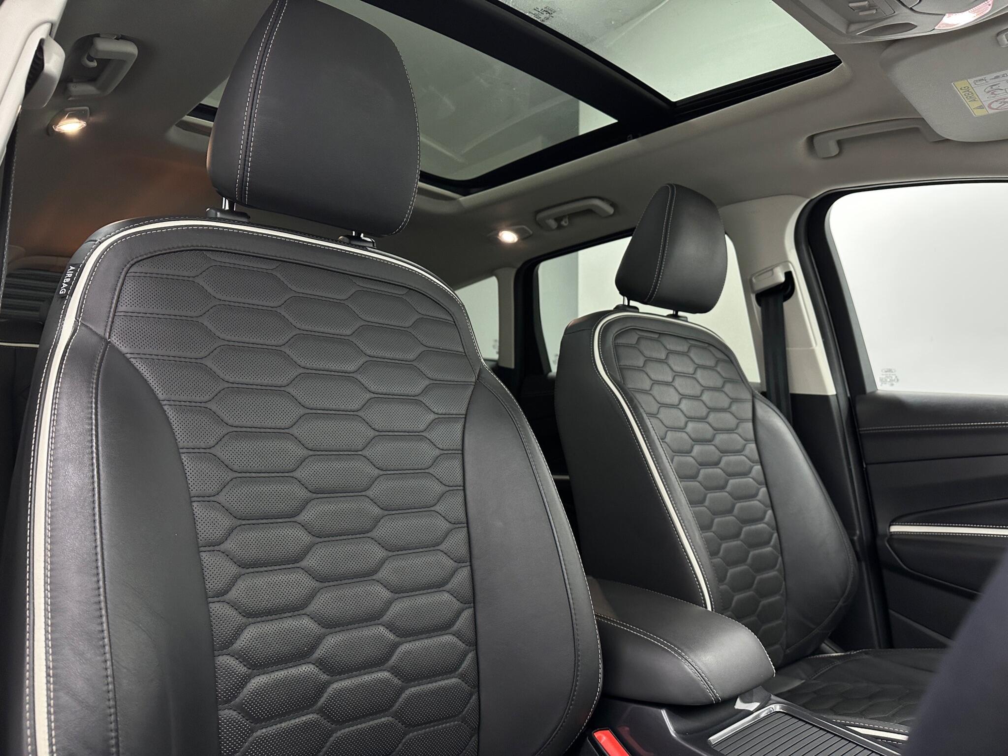 Ford Kuga view 32