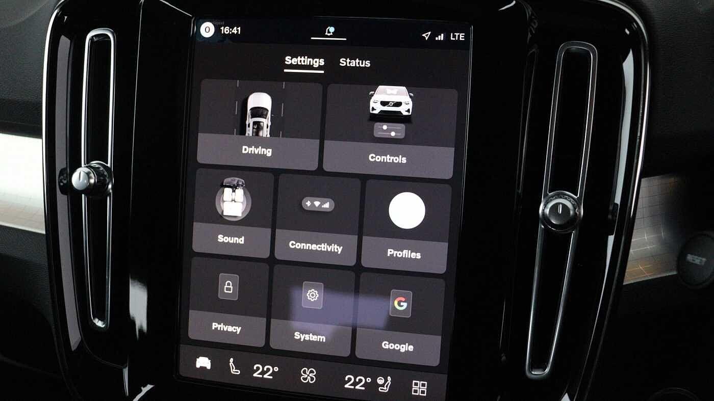 Volvo XC40 view 18