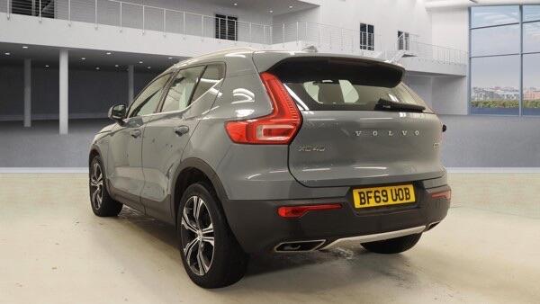 Volvo XC40 view 6