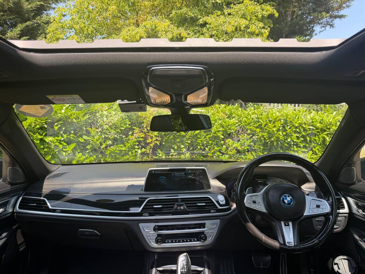 BMW 7 Series view 39