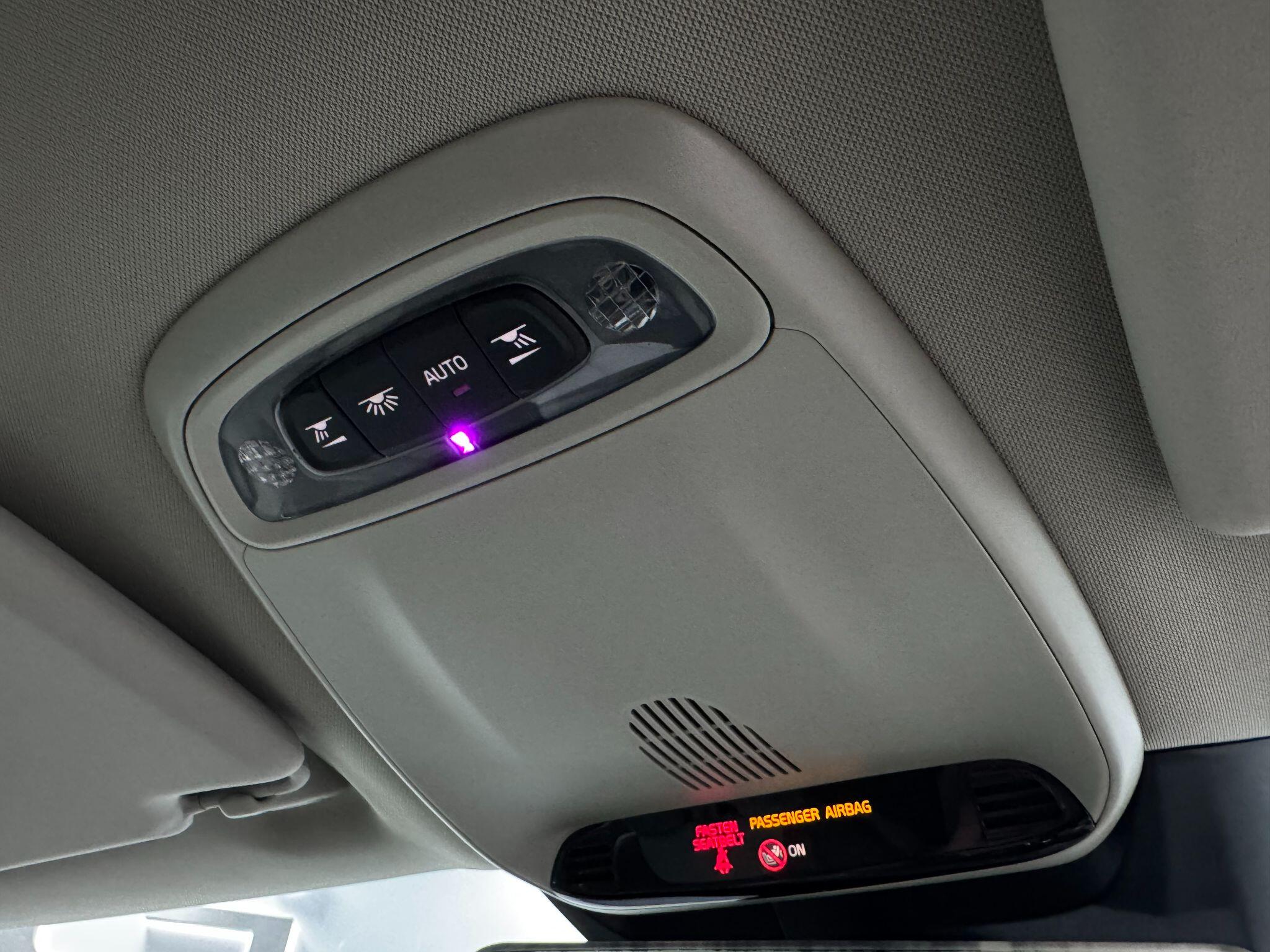 Volvo V40 view 14