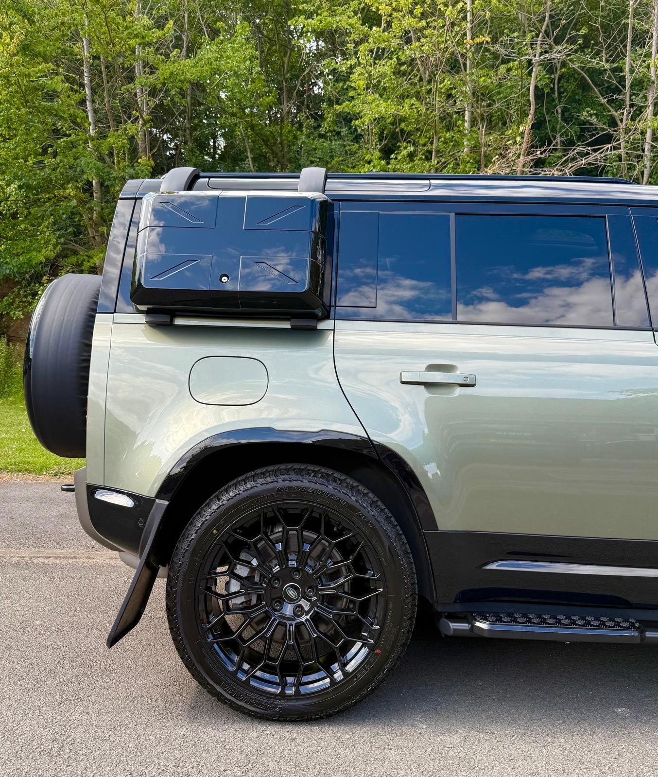 Land Rover Defender view 96