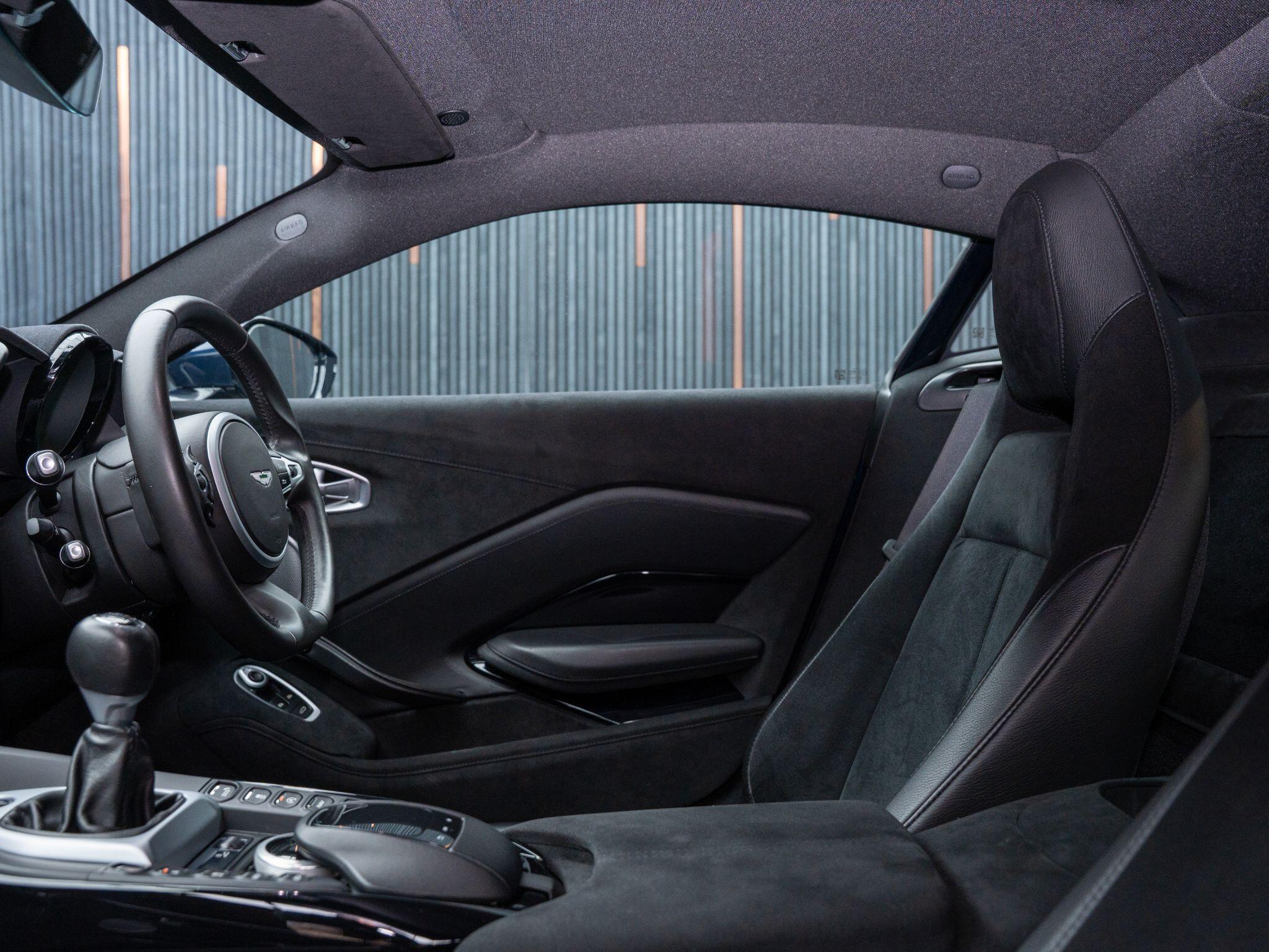 Aston Martin Vantage view 38