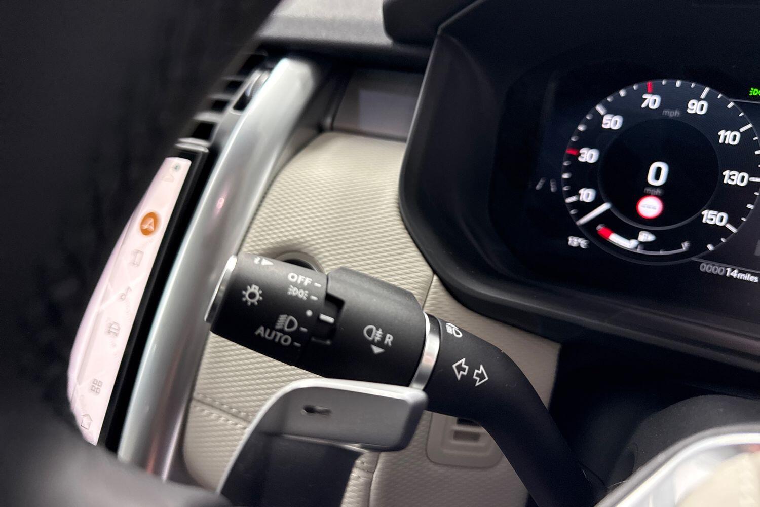 Land Rover Discovery view 29