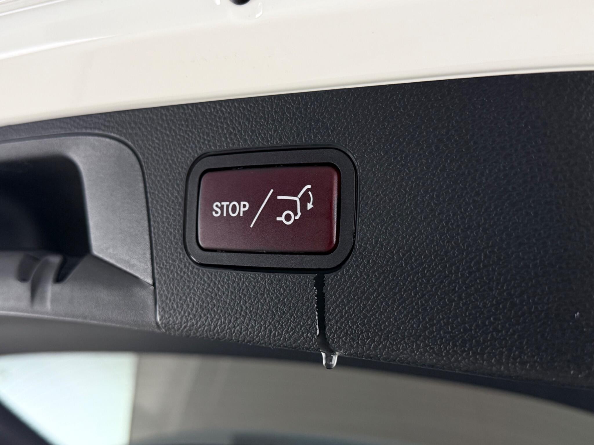 Mercedes-Benz GLC view 11