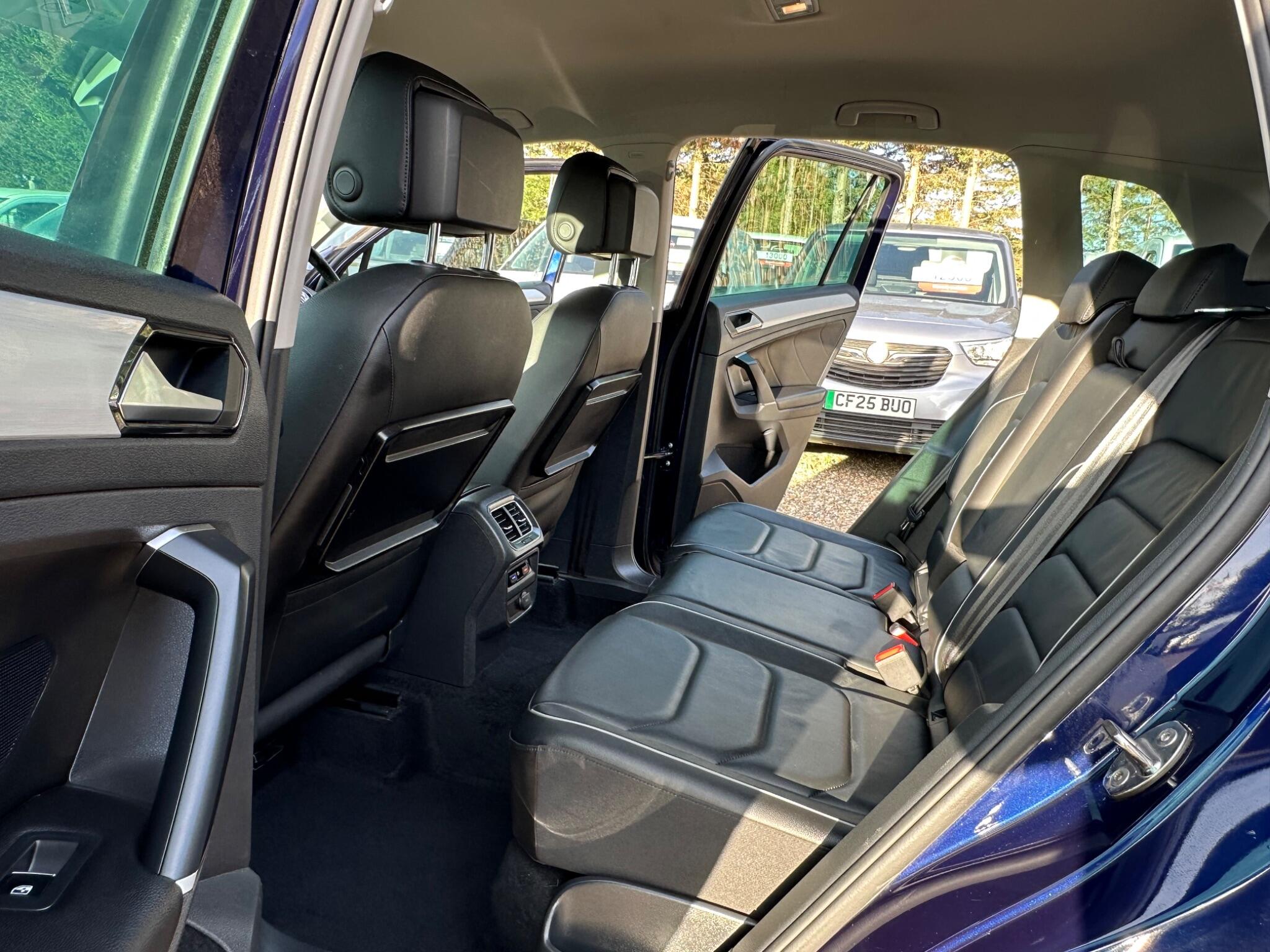 Volkswagen Tiguan view 18