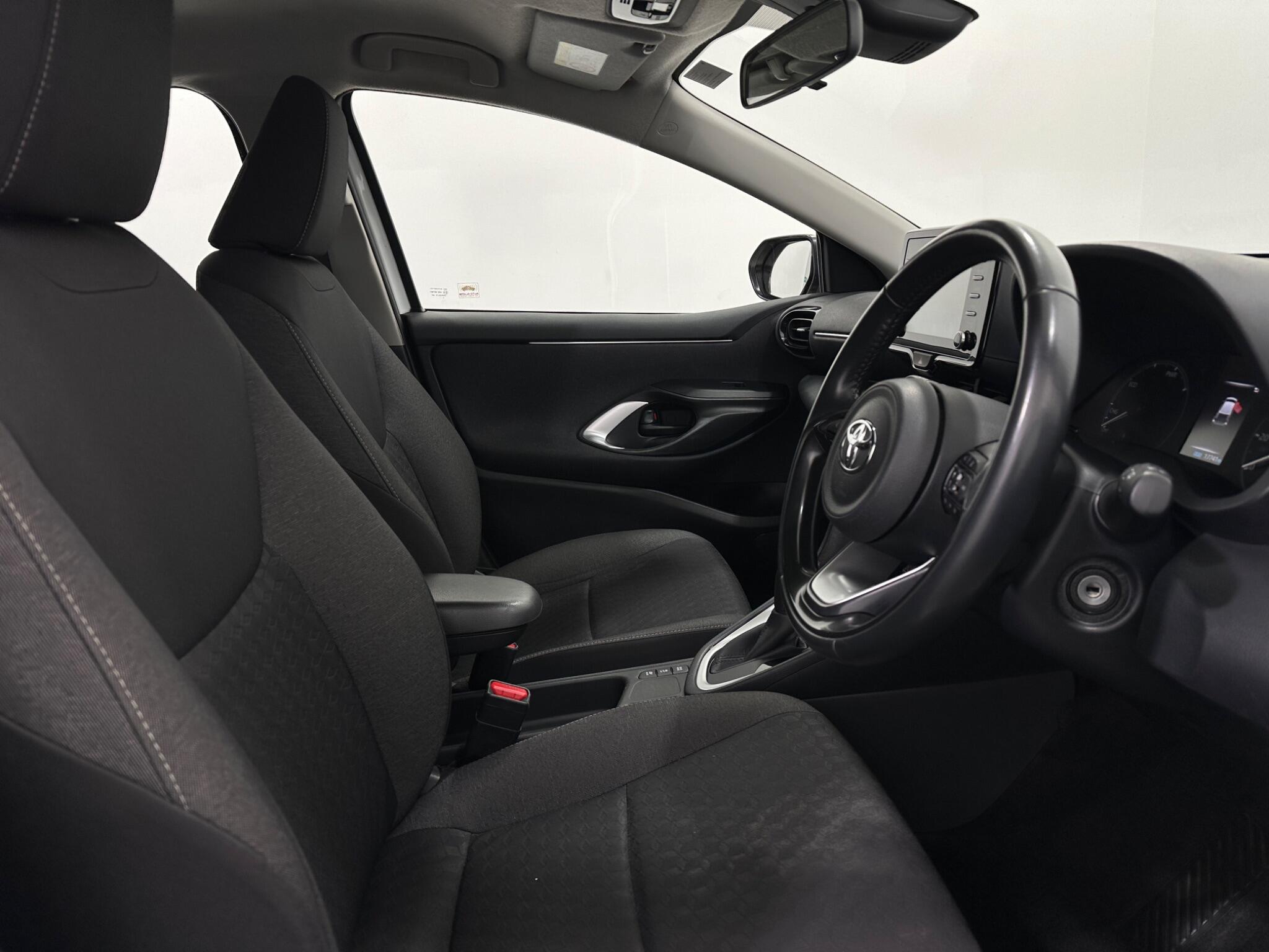 Toyota Yaris view 30