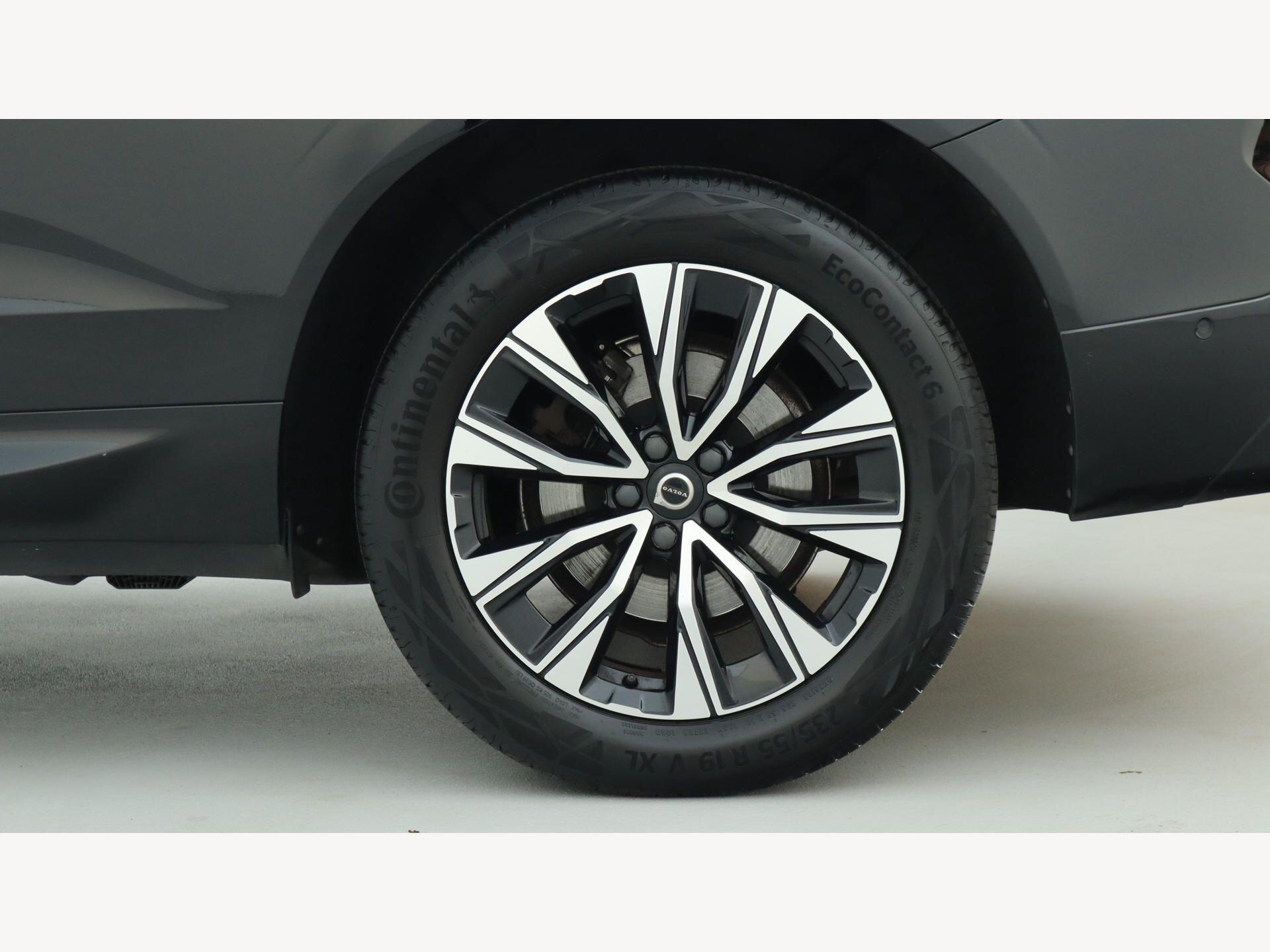 Volvo XC60 view 12