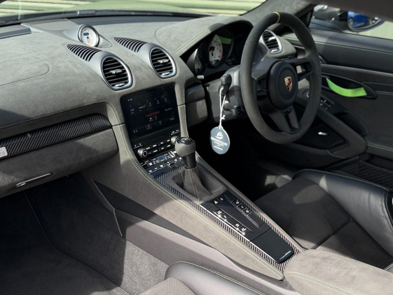 Porsche 718 Cayman view 39