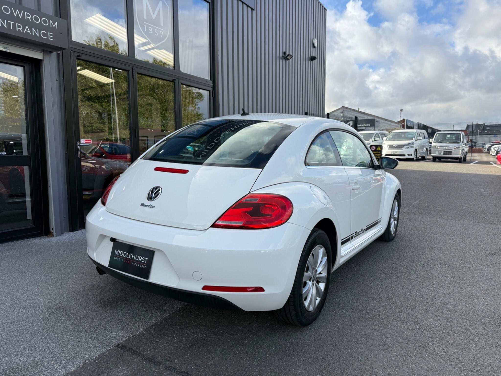 Volkswagen Beetle view 54