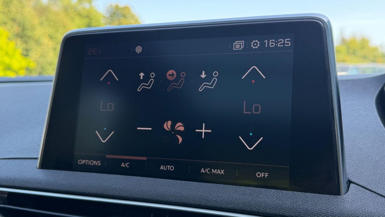 Peugeot 3008 view 21