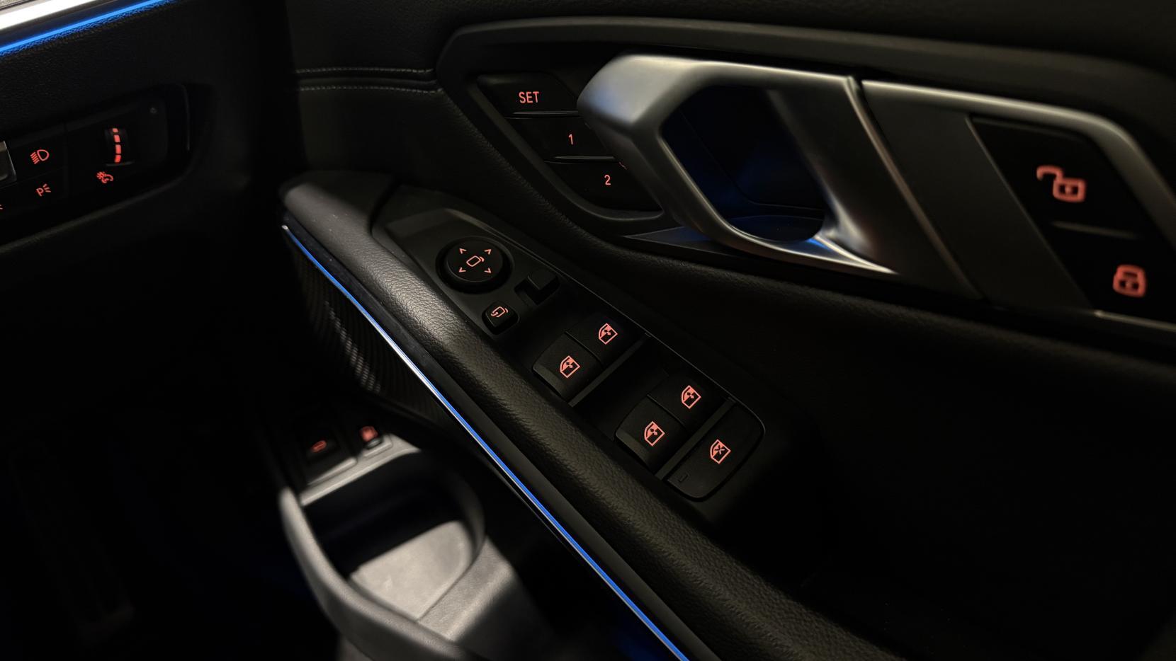 BMW 3 Series view 27