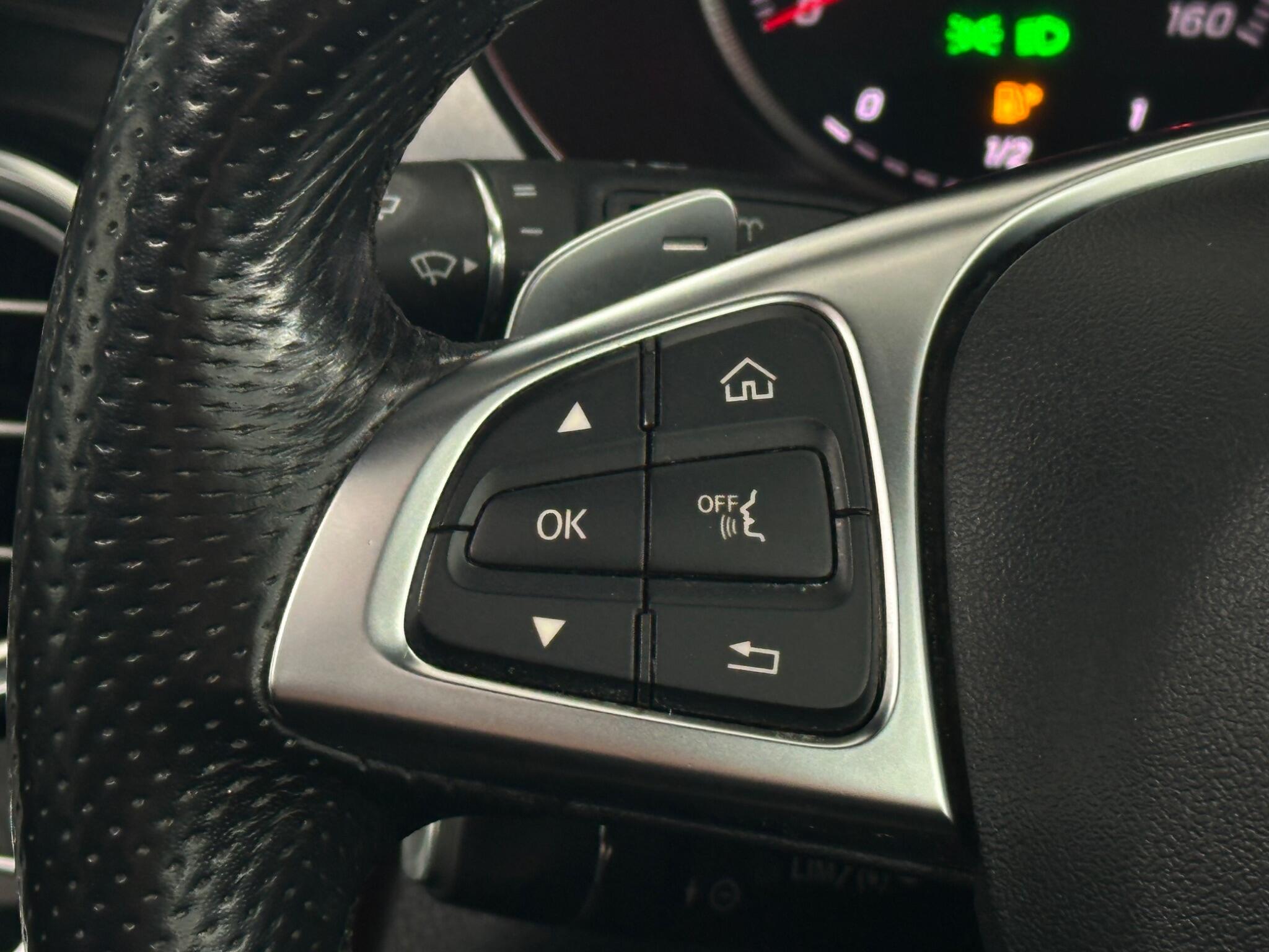 Mercedes-Benz GLC view 27