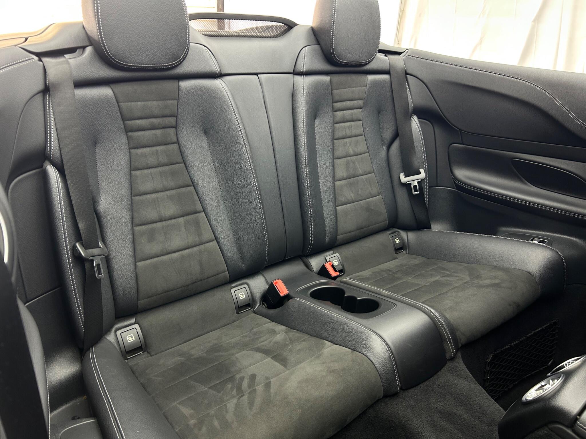 Mercedes-Benz E Class view 29
