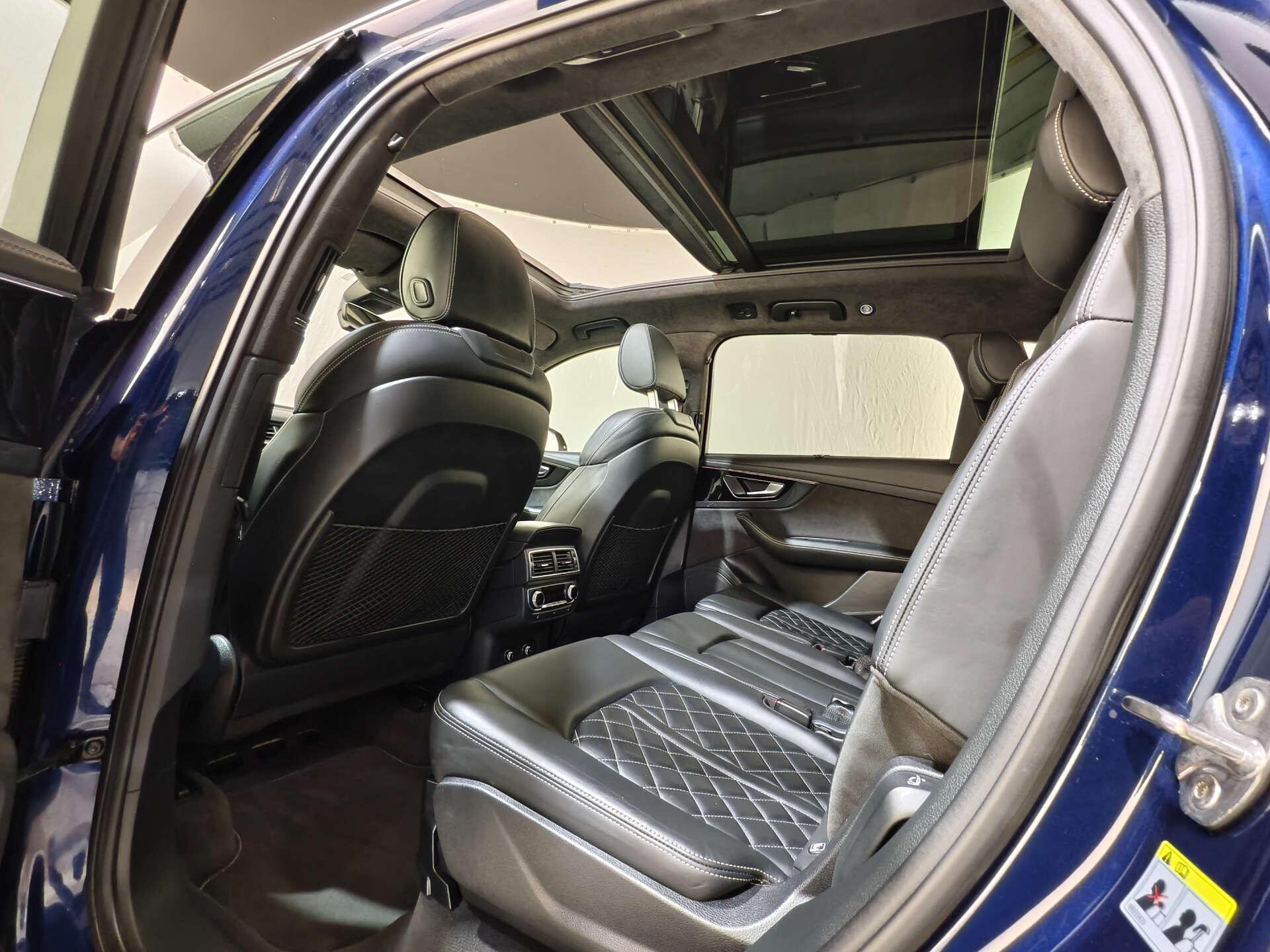 Audi SQ7 view 20