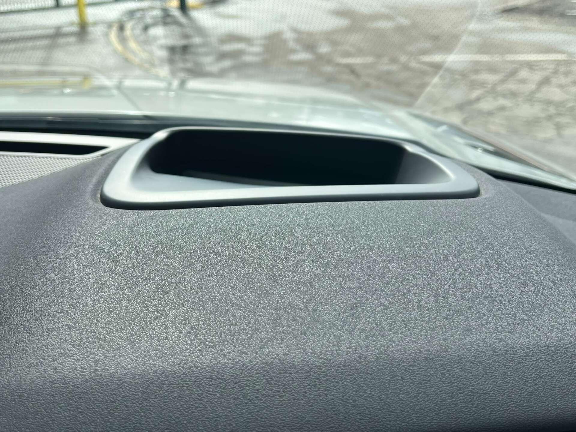 Land Rover Range Rover Evoque view 31