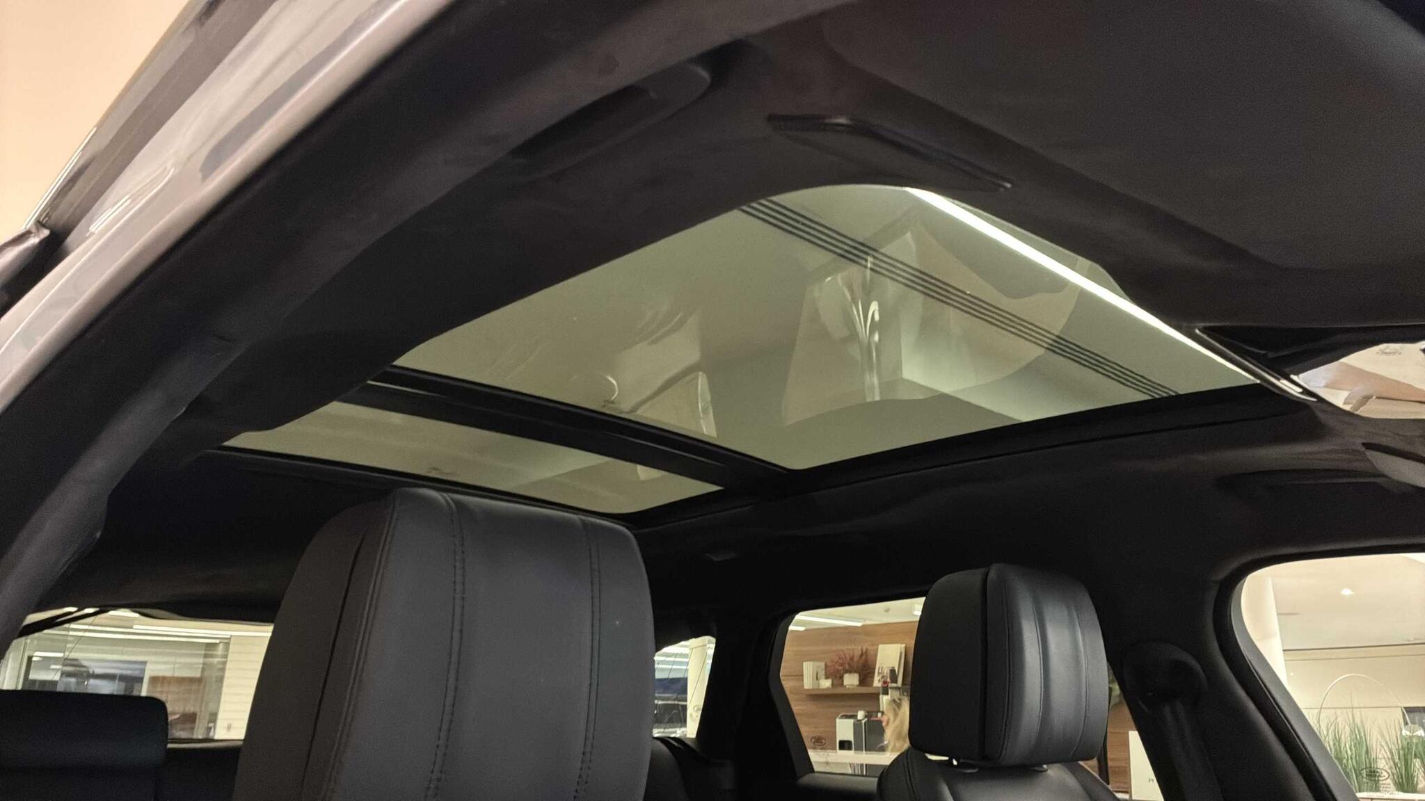 Land Rover Range Rover Velar view 26