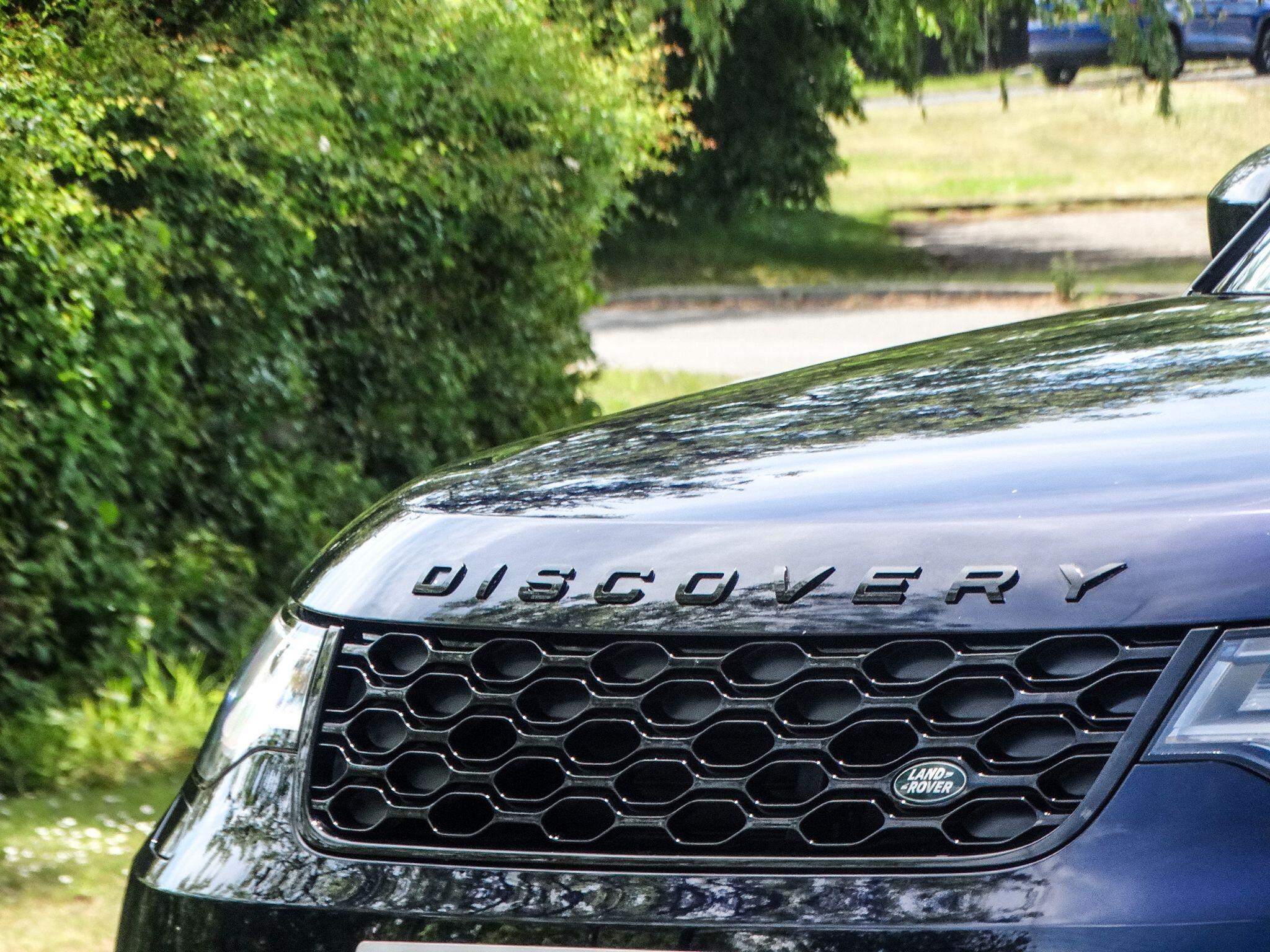 Land Rover Discovery 3 view 9