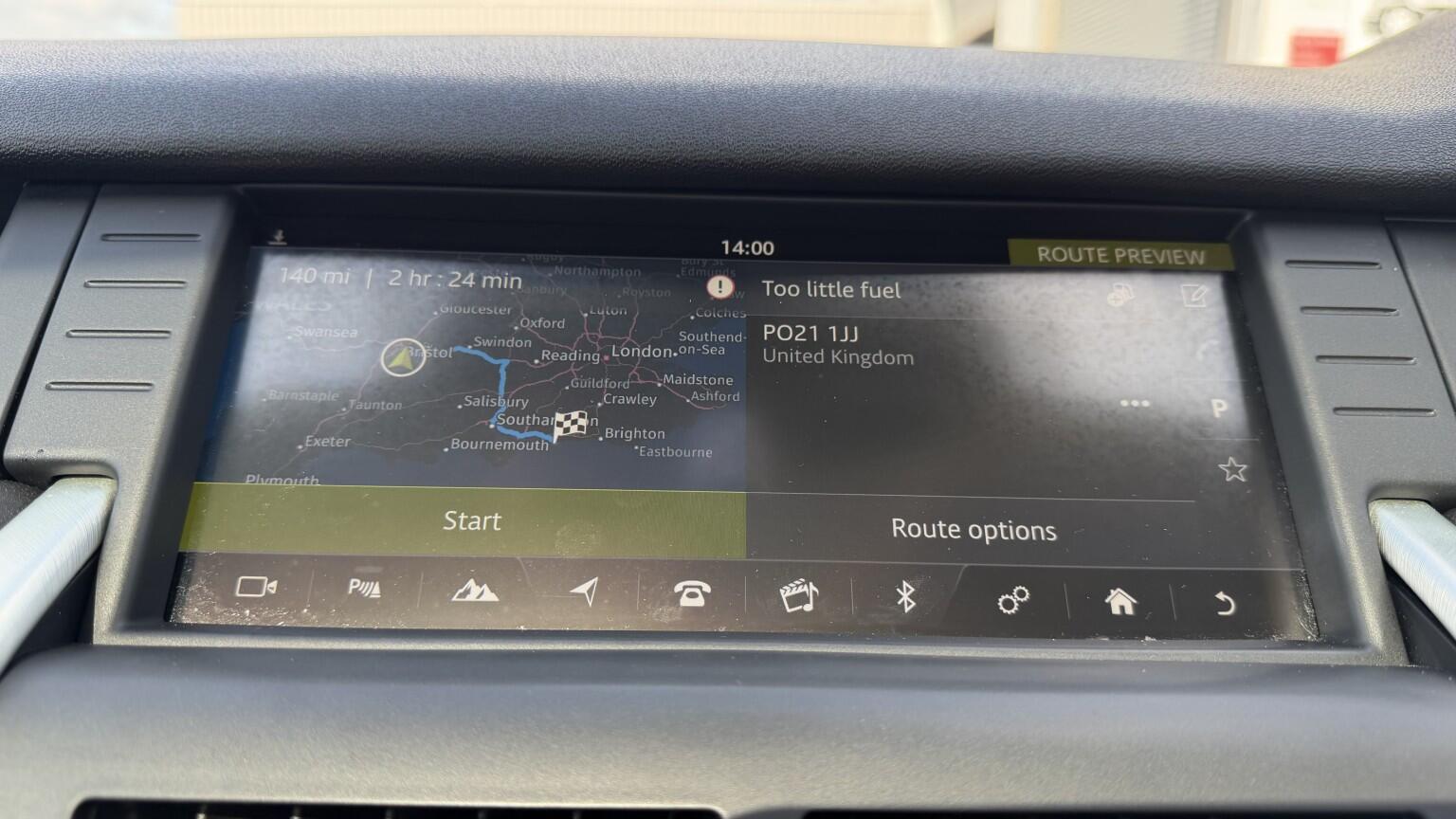 Land Rover Discovery Sport view 35