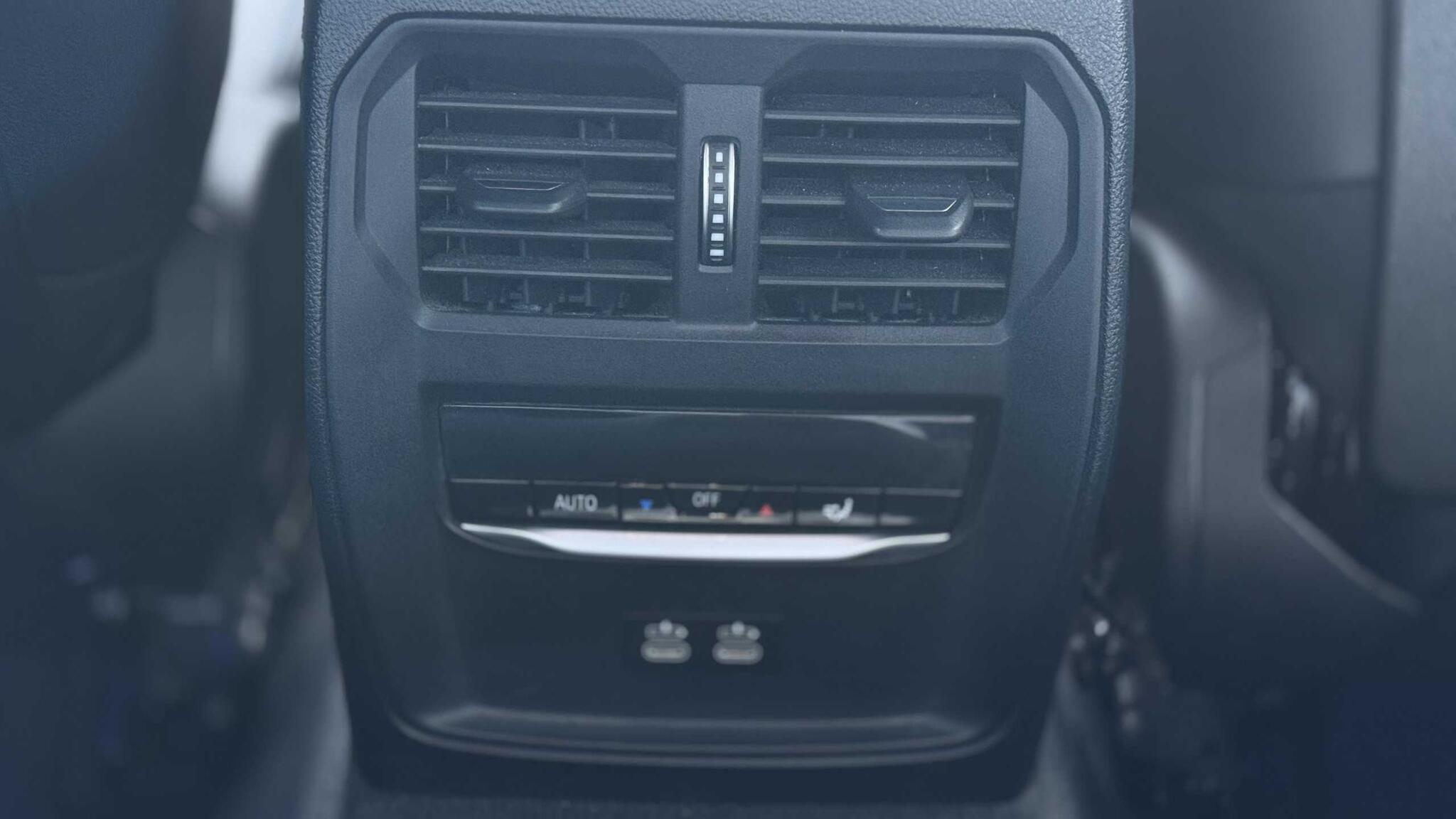 BMW 4 Series view 10