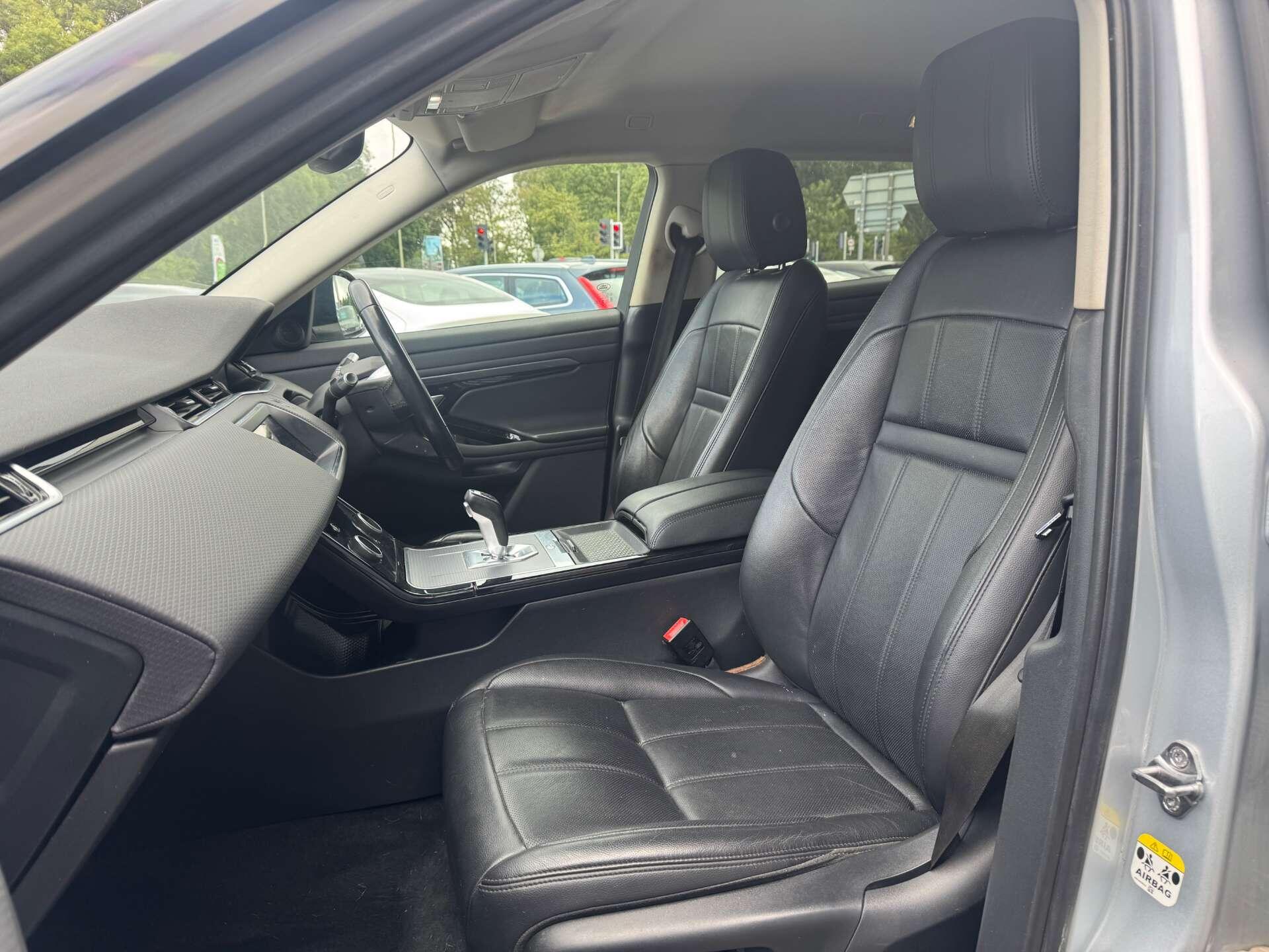 Land Rover Range Rover Evoque view 26
