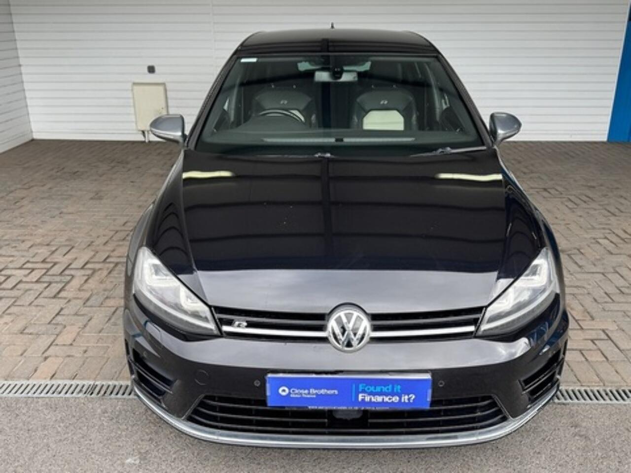 Volkswagen Golf view 2