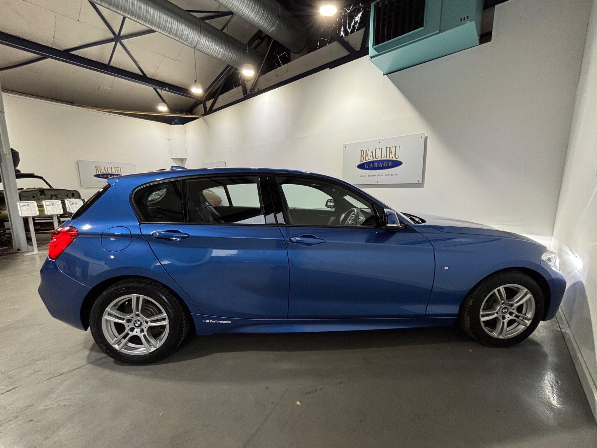 BMW 1 Series view 59