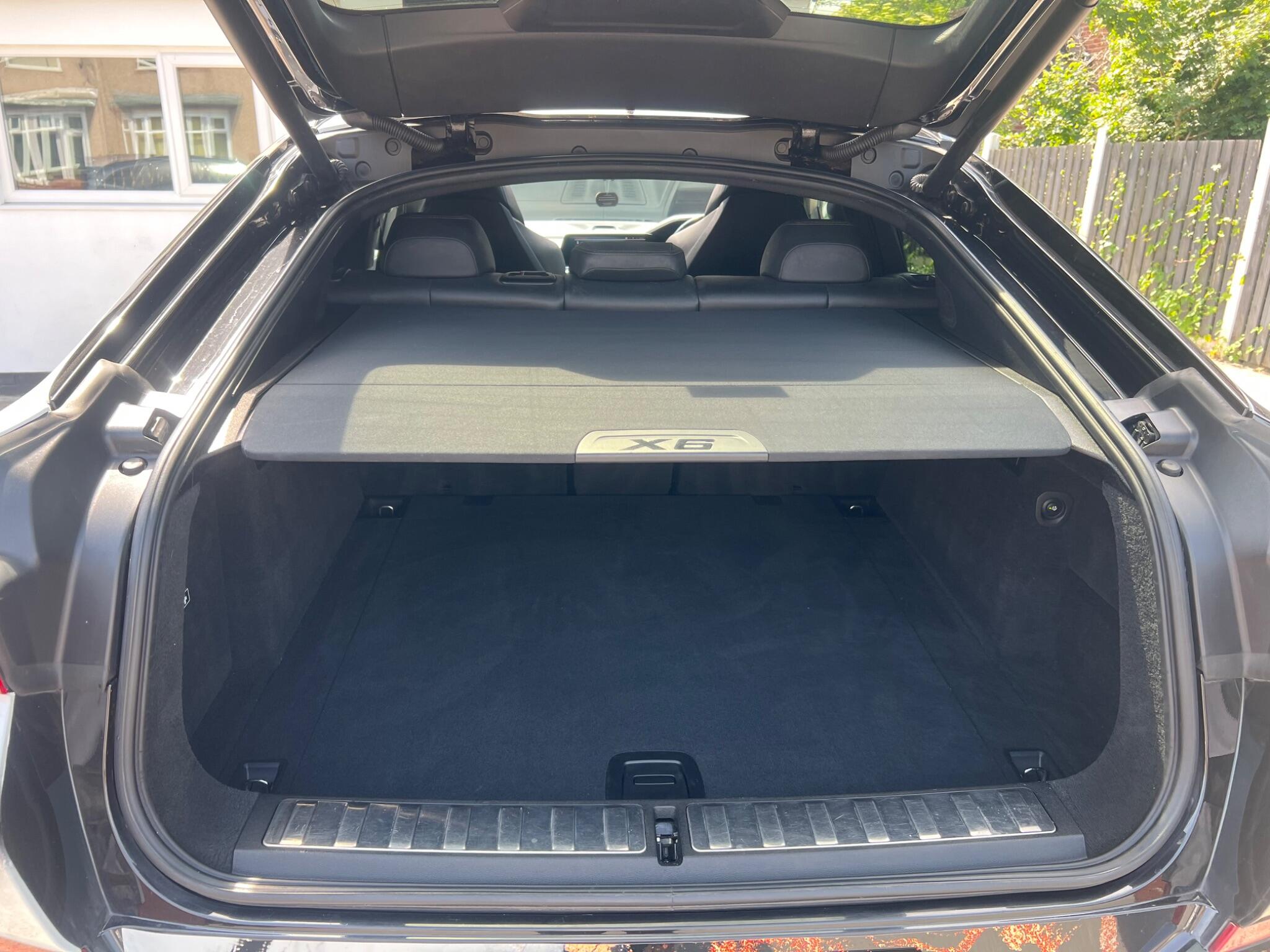 BMW X6 view 73