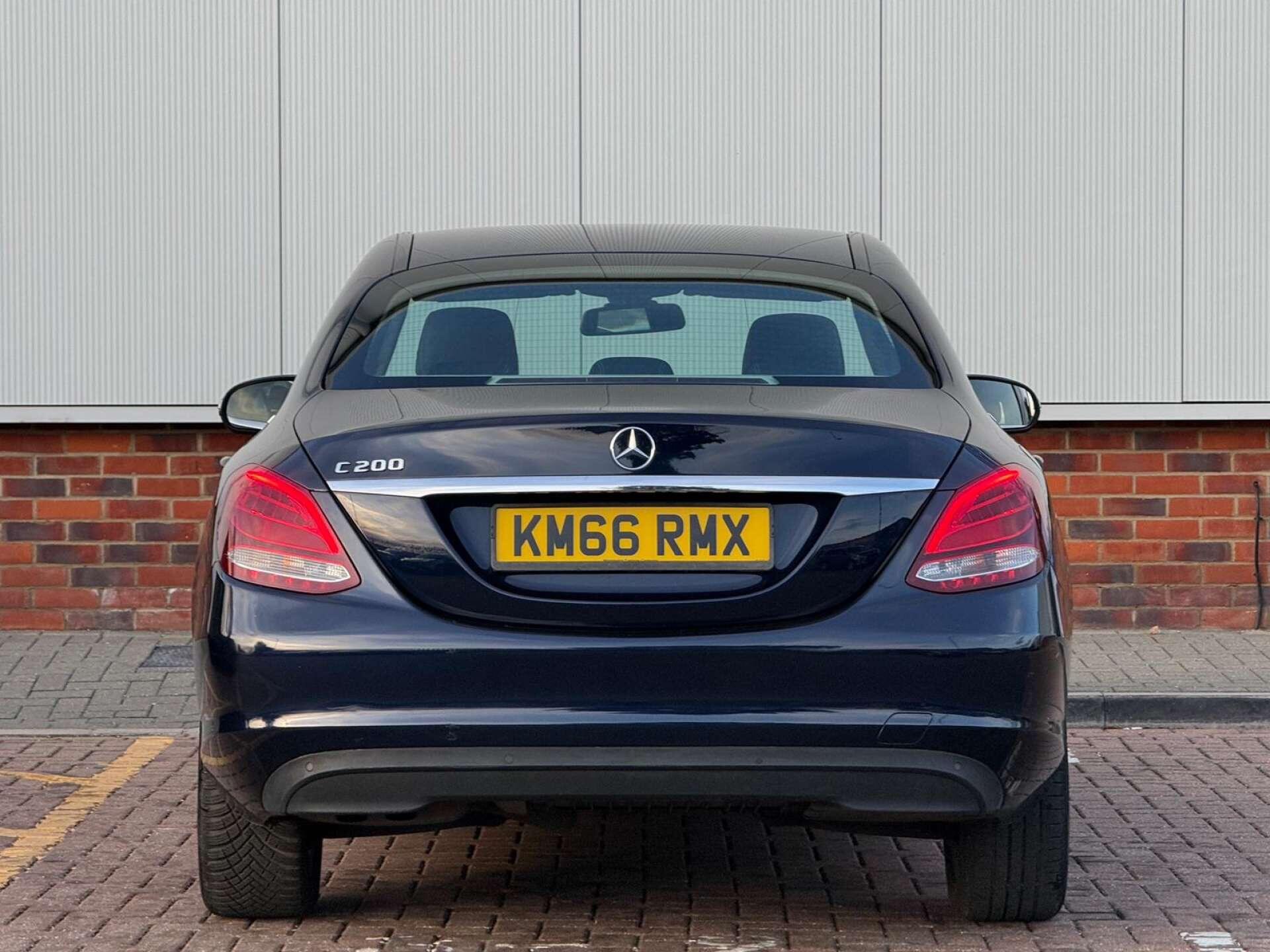 Mercedes-Benz C Class view 5