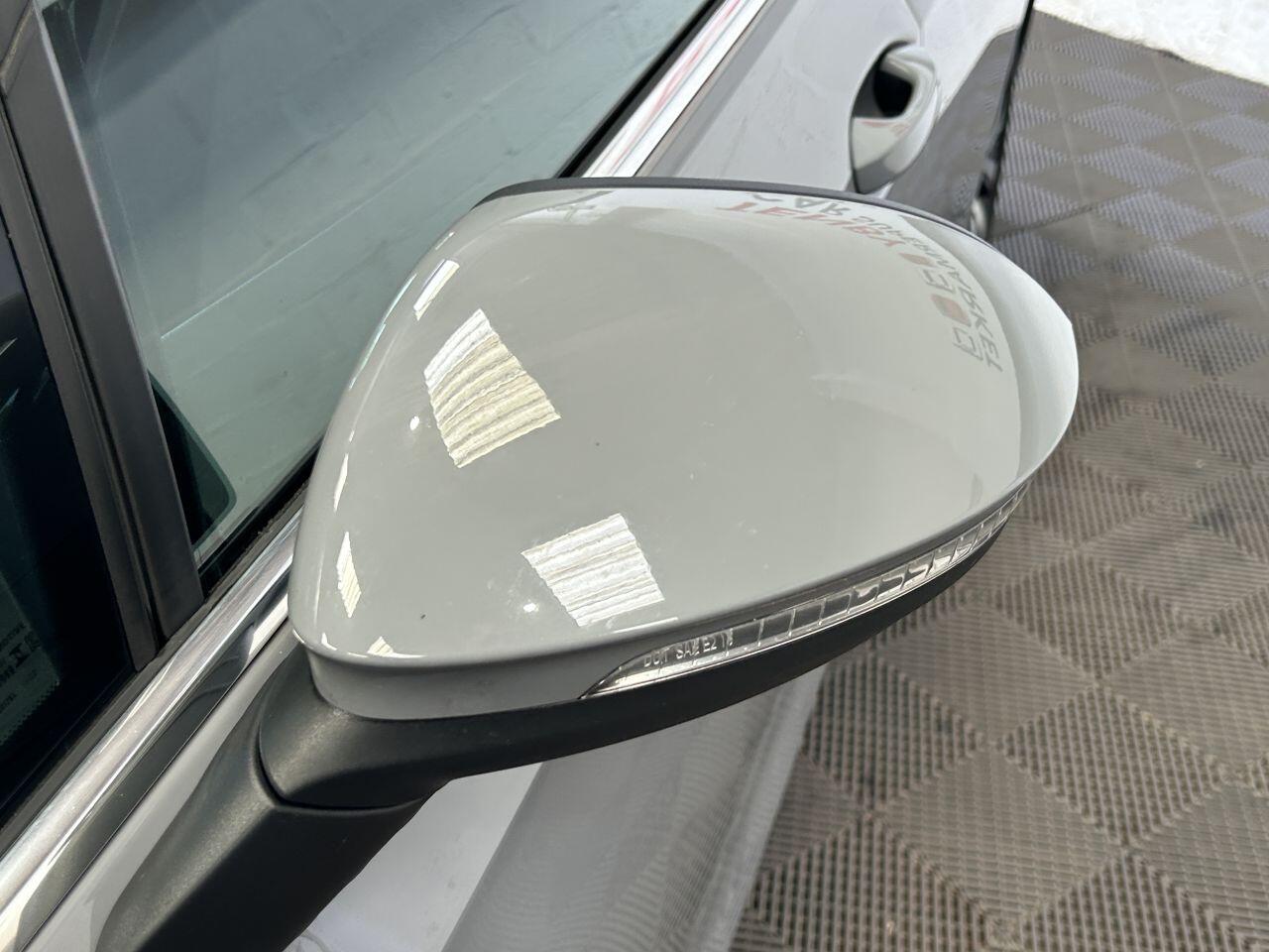 Volkswagen Golf view 21