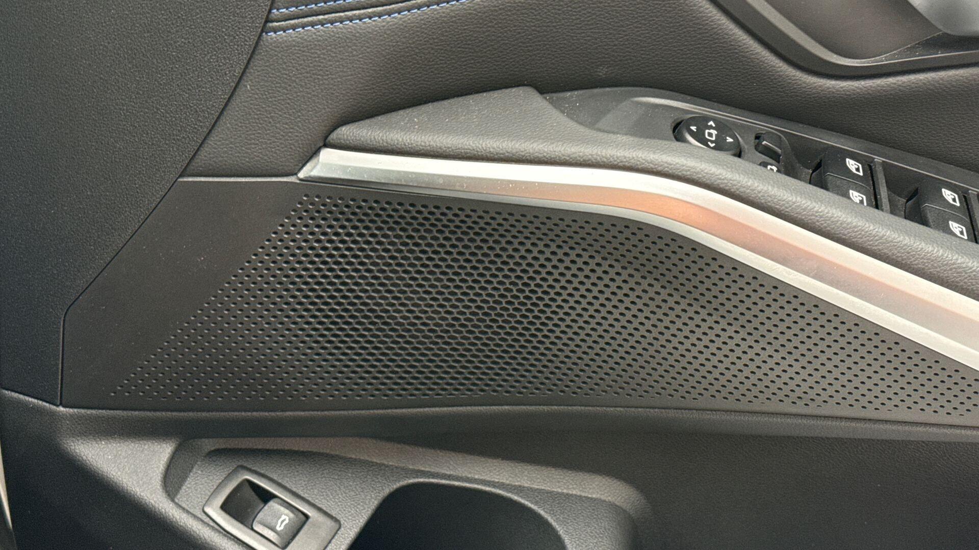 BMW 3 Series view 21