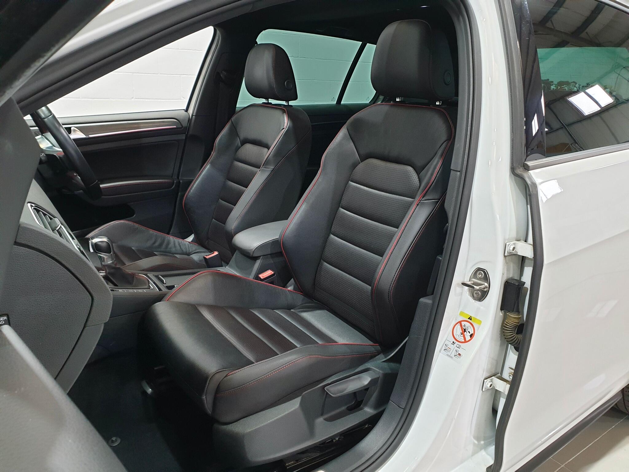 Volkswagen Golf view 56