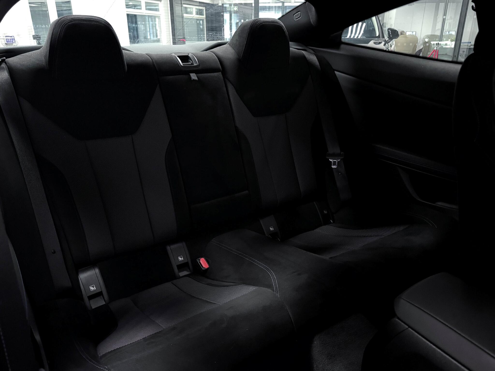 BMW 4 Series view 13