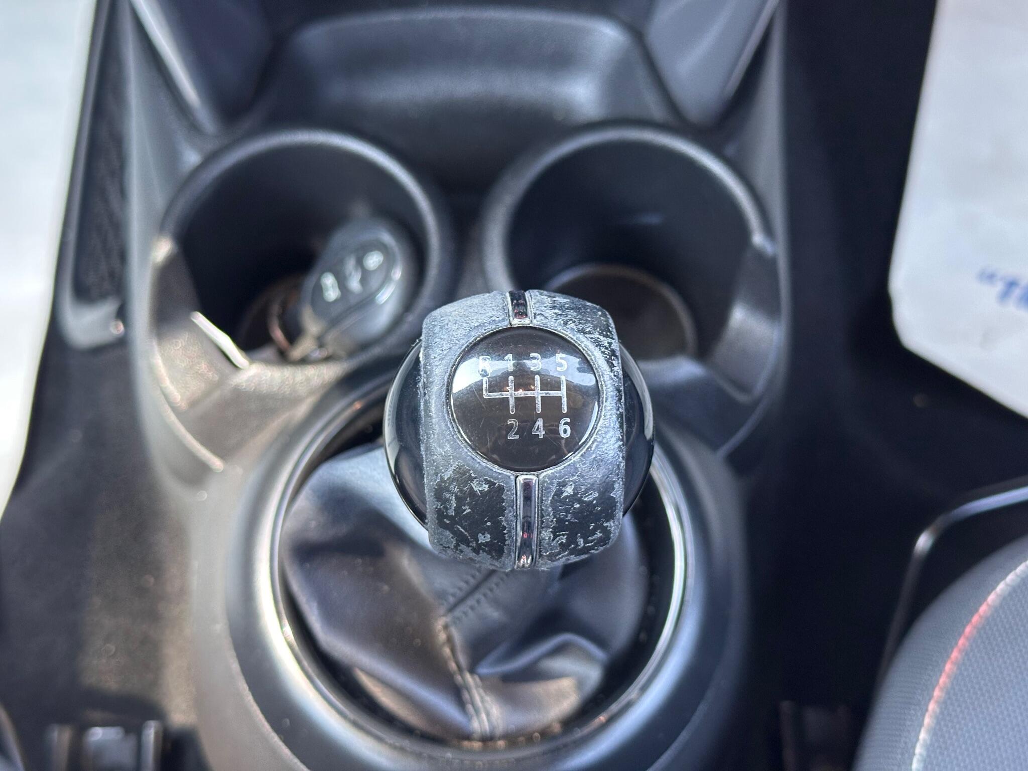 MINI Hatch view 40