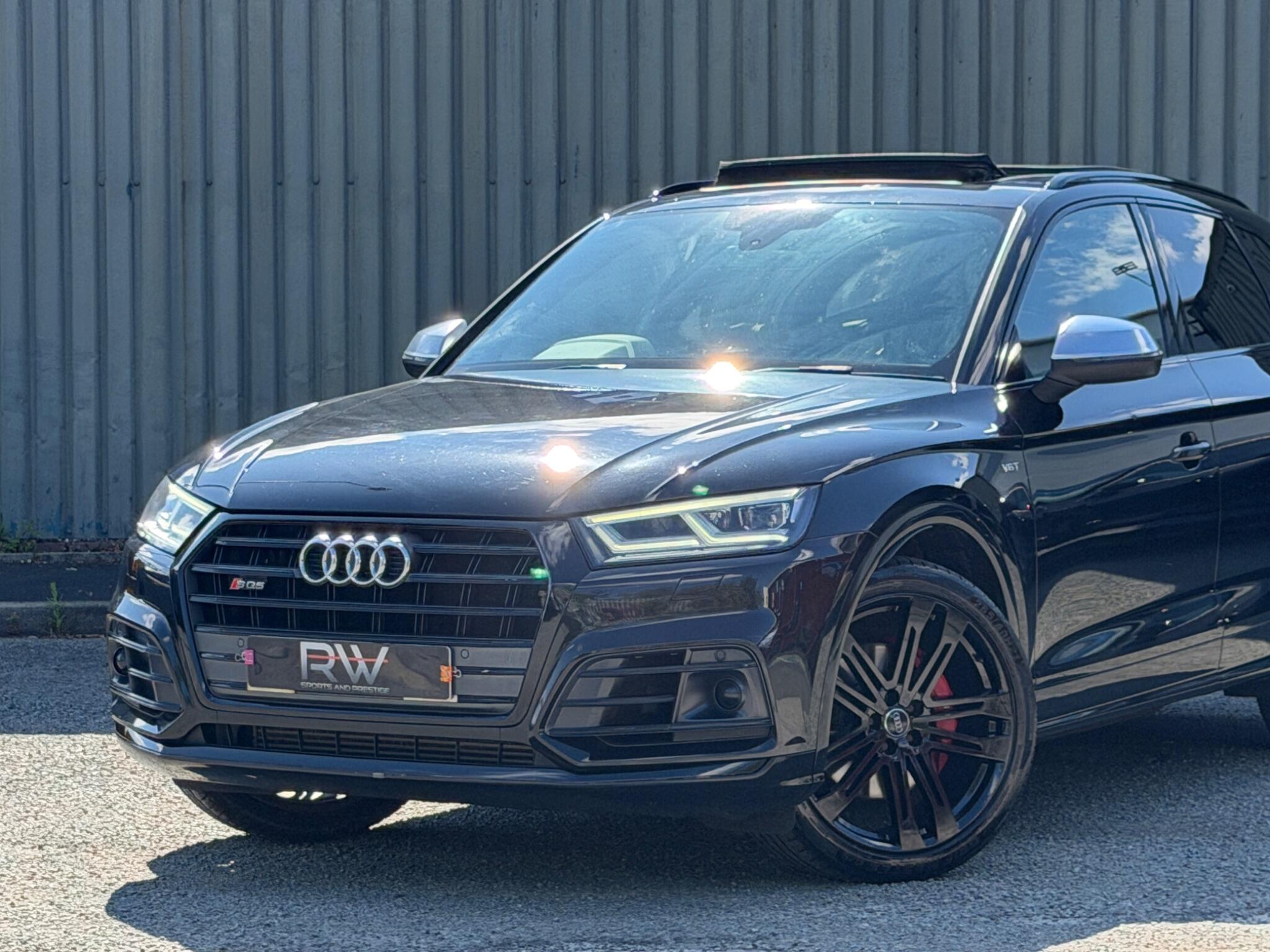 Audi SQ5 view 23