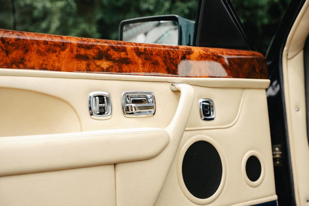 Bentley Continental view 39