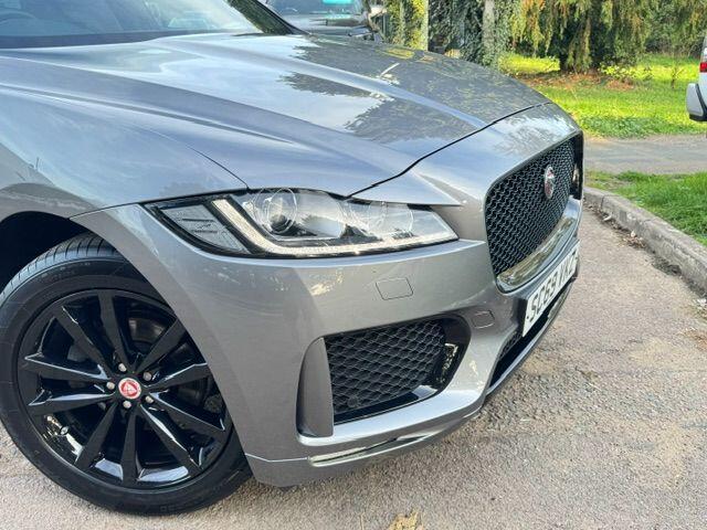 Jaguar F-Pace view 19