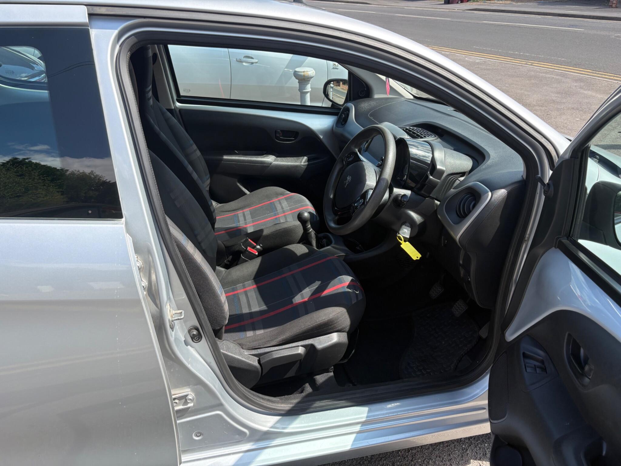 2015 Peugeot 108 1.0 Active Euro 6 5dr • 75,187 miles image 26