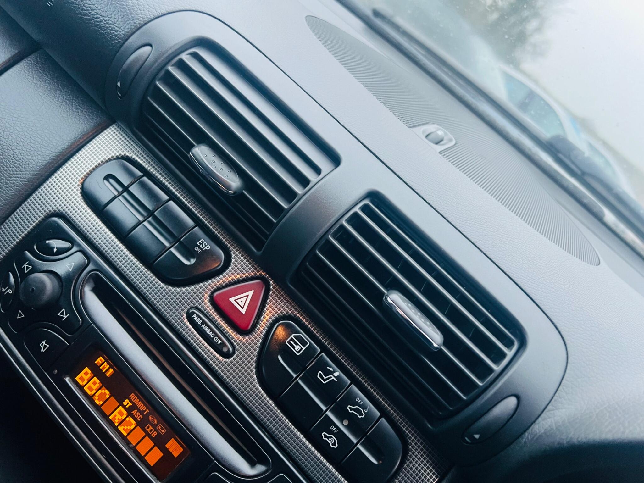 2004 Mercedes-Benz C Class image 40