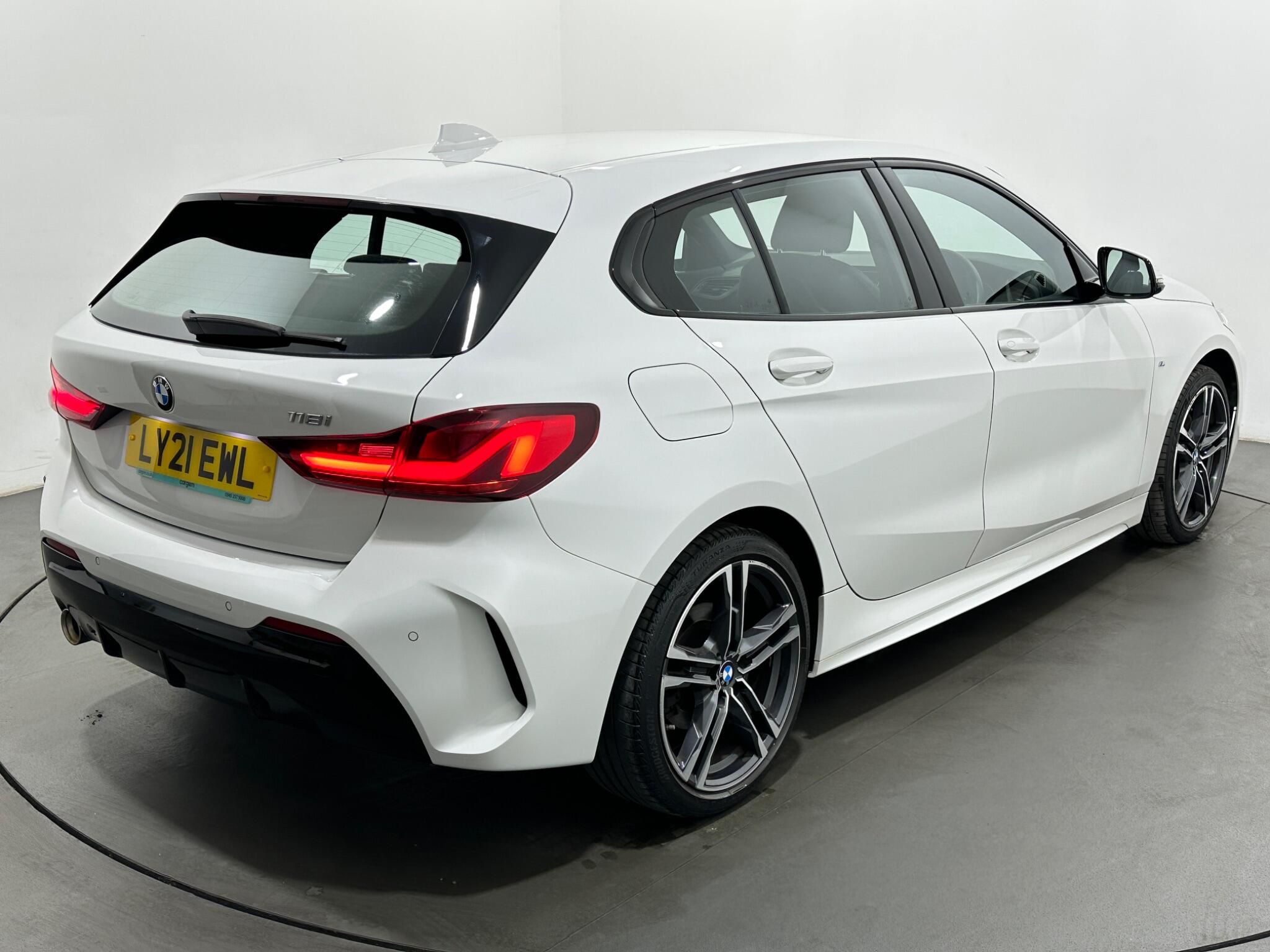 BMW 1 Series view 52