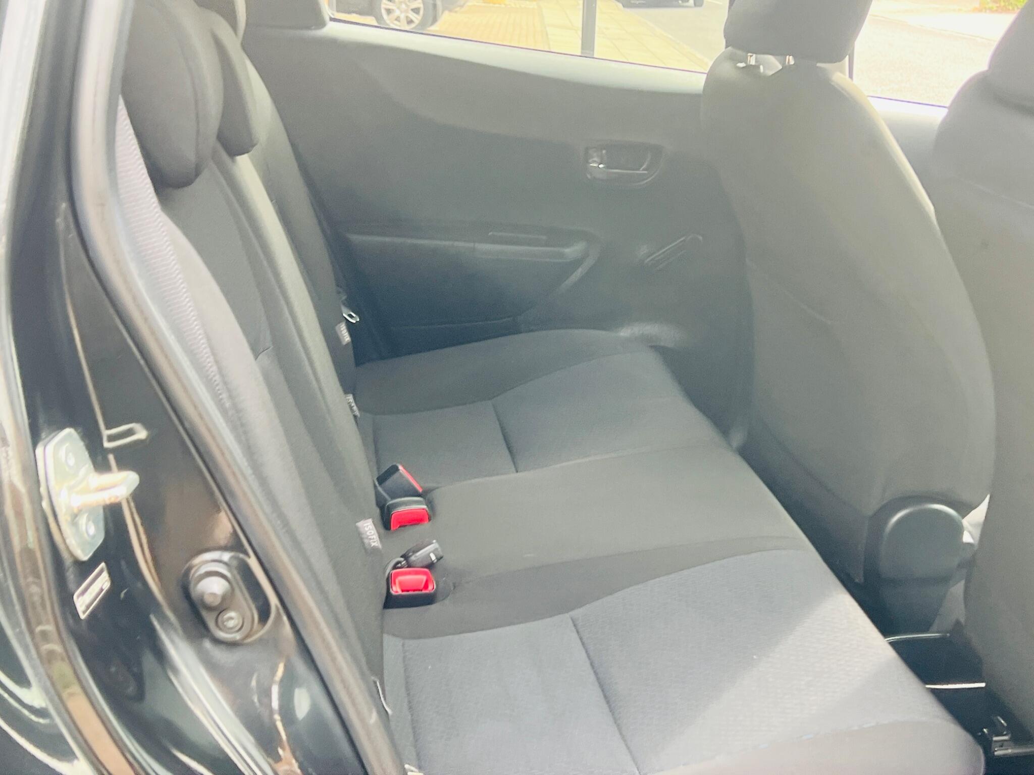 Toyota Yaris view 34