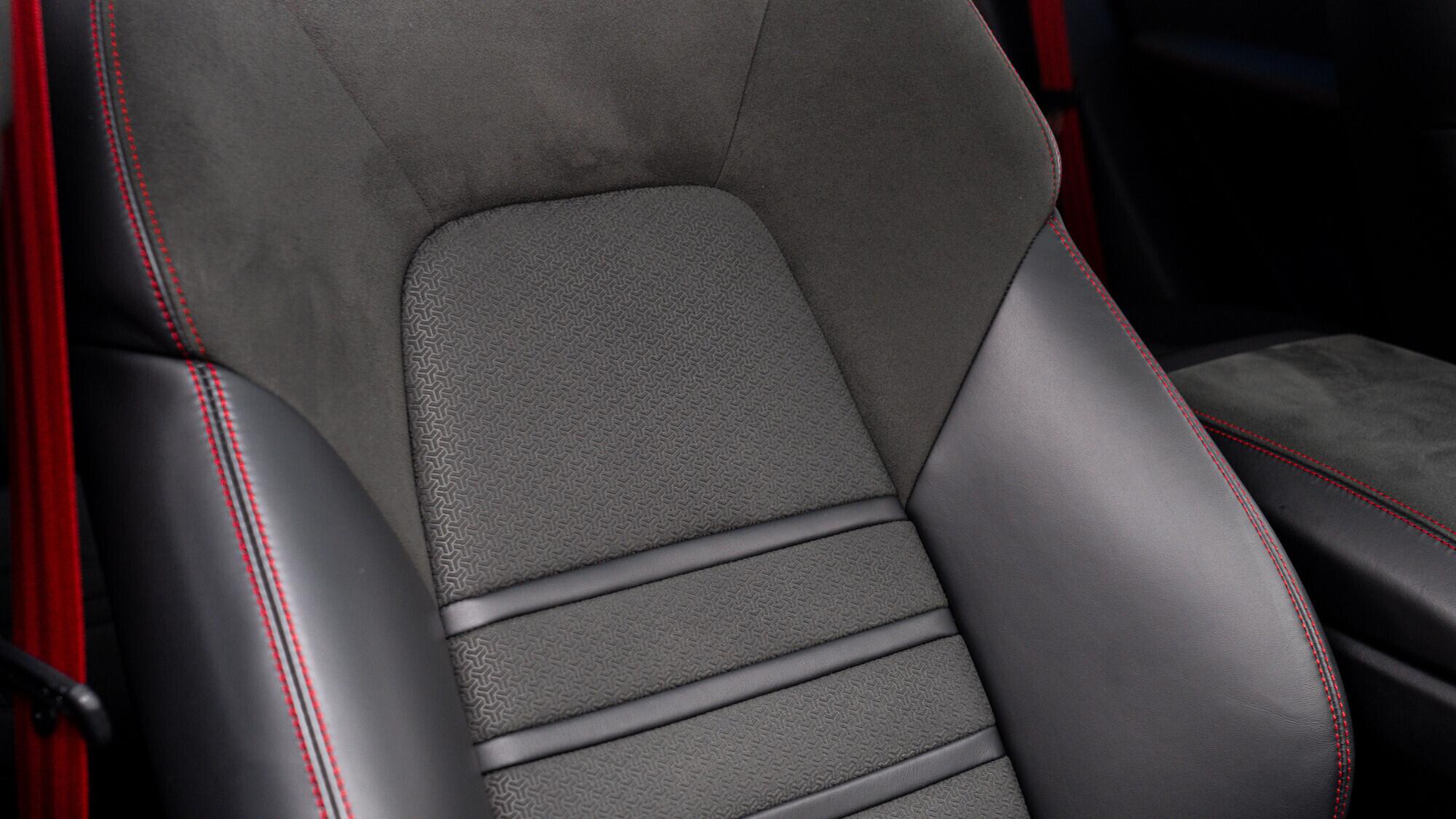 Porsche Cayenne view 38