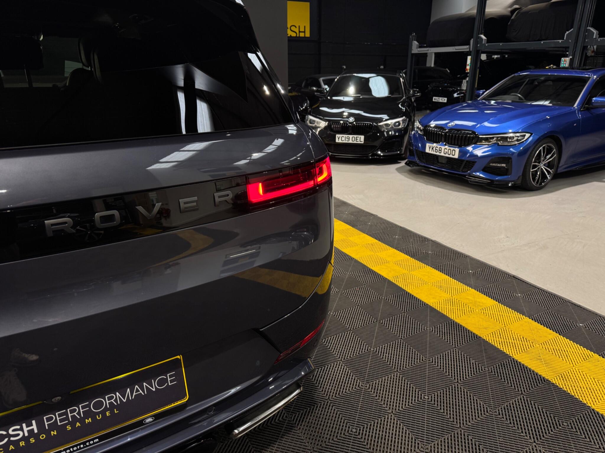 Land Rover Range Rover Sport view 12