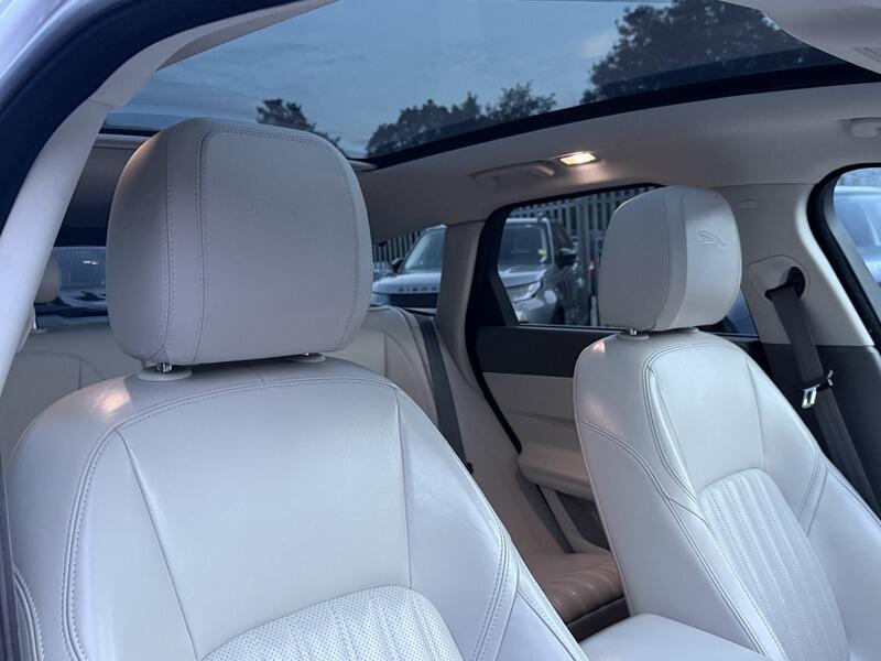 Jaguar XF view 61