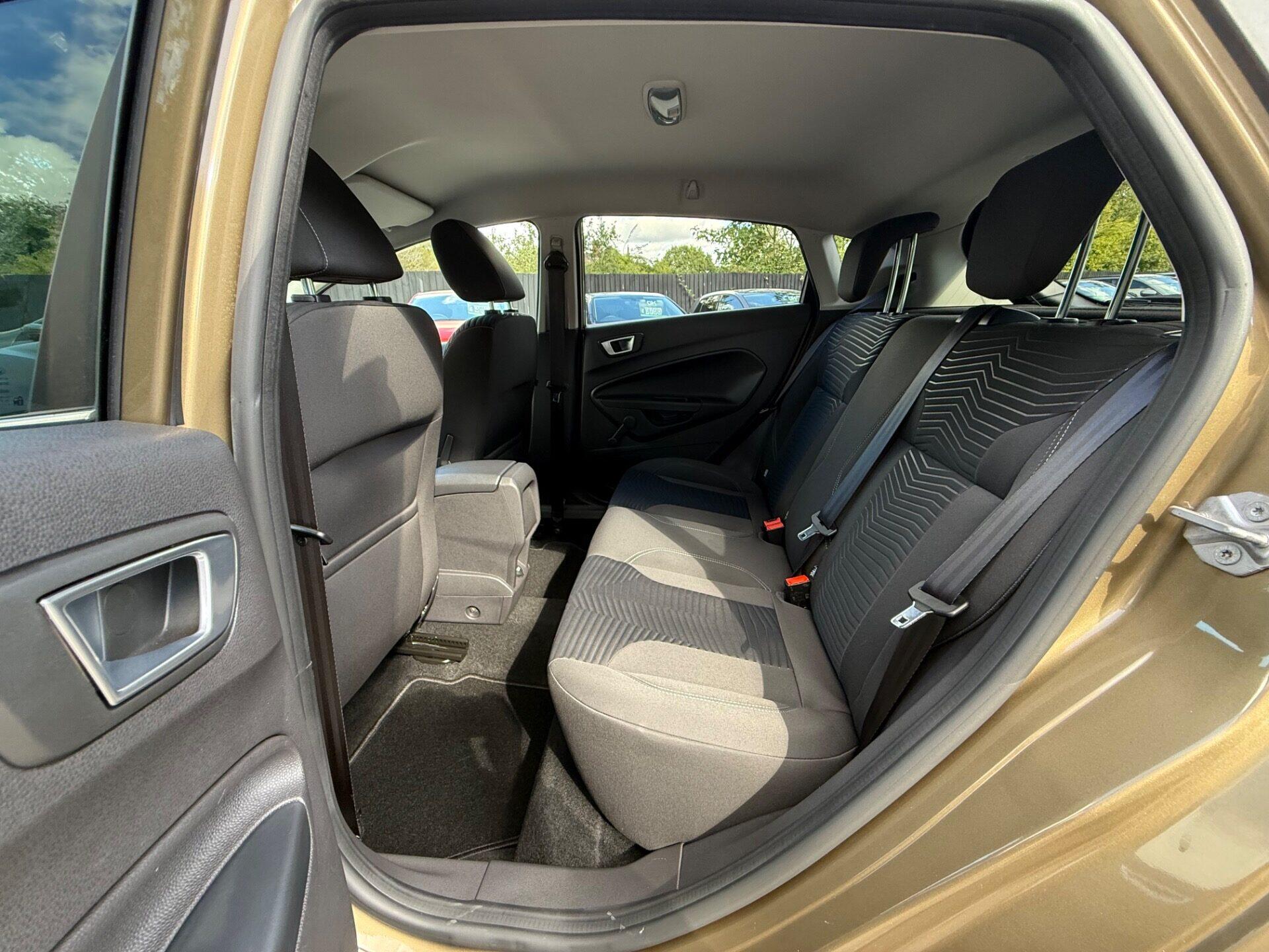 Ford Fiesta view 25